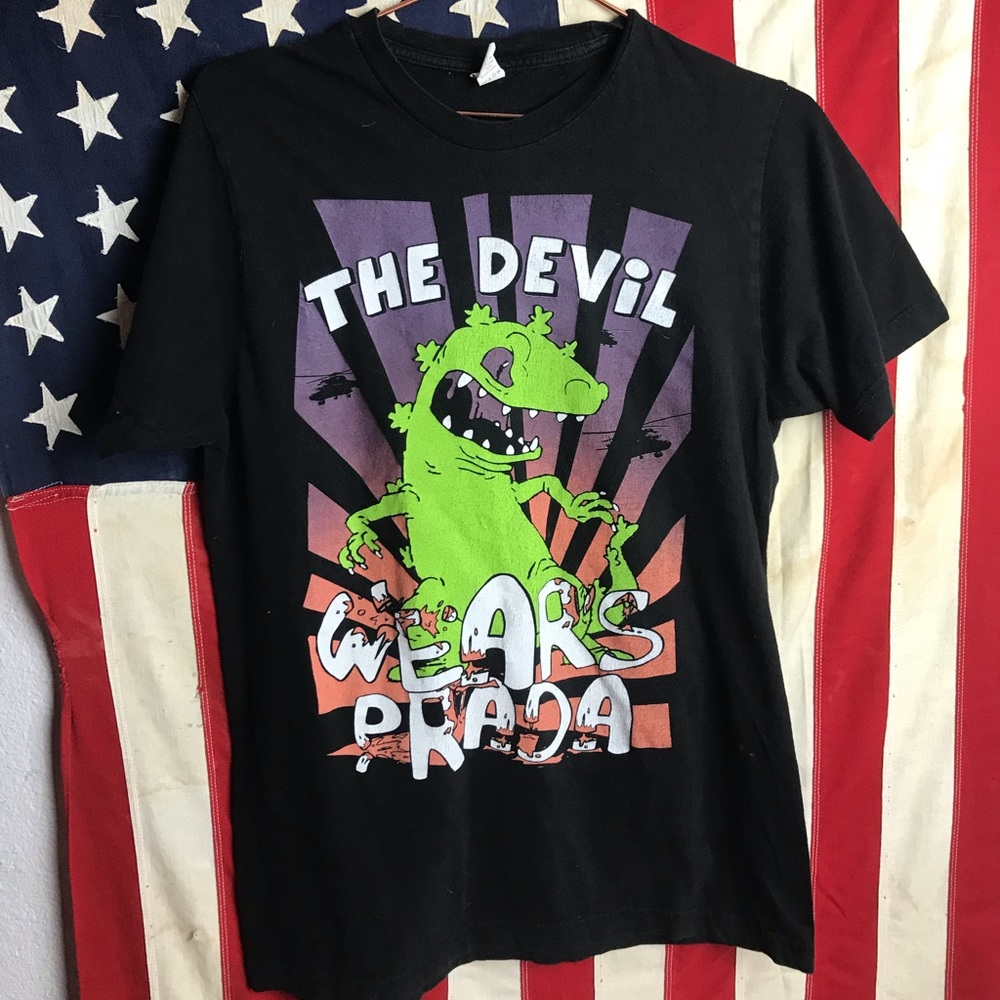 The devil wears Prada band reptar shirt size M